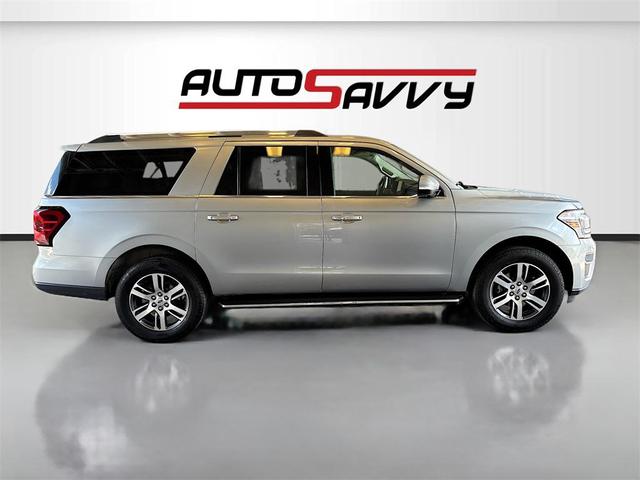 Photo of 2022 Iconic Silver Metallic Ford Expedition Max