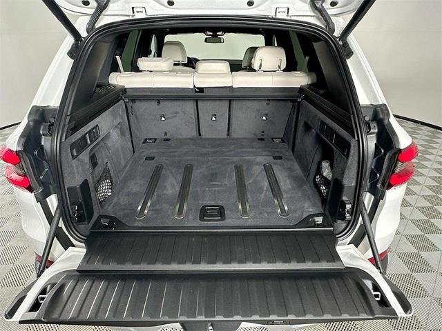 Photo of 2020 Alpine White BMW X5