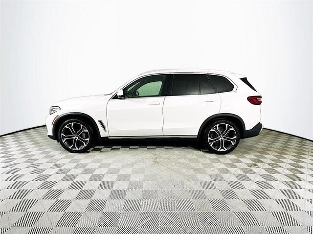 Photo of 2020 Alpine White BMW X5
