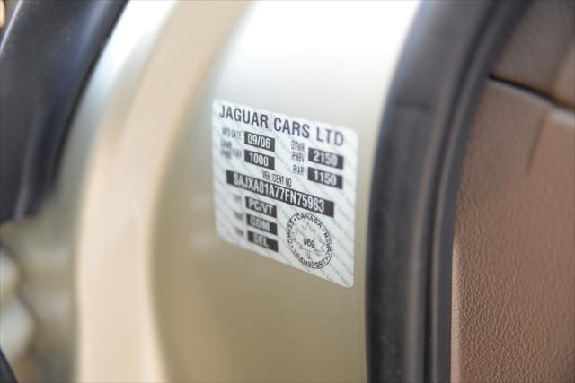 Photo of 2007 Gold Jaguar S-Type