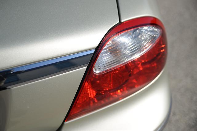 Photo of 2007 Gold Jaguar S-Type