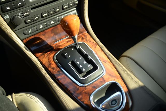 Photo of 2007 Gold Jaguar S-Type