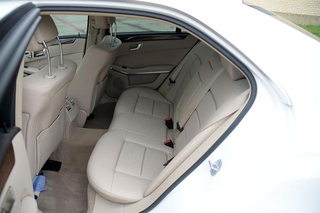 Photo of 2014 White Mercedes-Benz E-Class