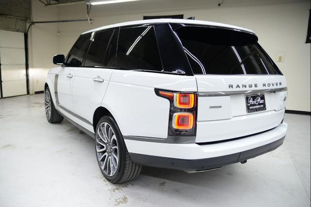 Photo of 2018 White Land Rover Range Rover