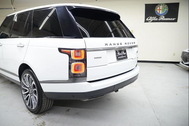 Photo of 2018 White Land Rover Range Rover