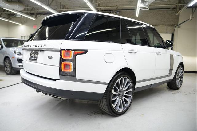 Photo of 2018 White Land Rover Range Rover