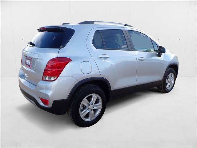 Photo of 2022 Silver Ice Metallic Chevrolet Trax