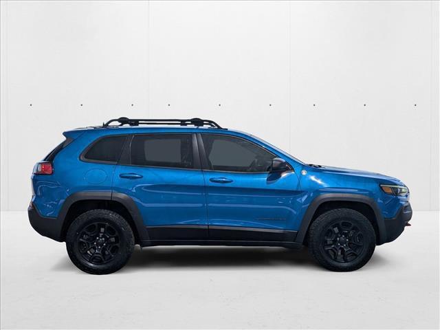 Photo of 2020 Hydro Blue Pearlcoat Jeep Cherokee
