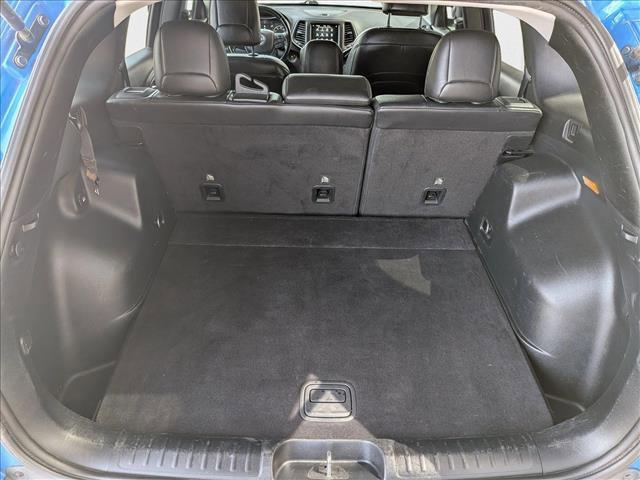 Photo of 2020 Hydro Blue Pearlcoat Jeep Cherokee
