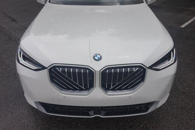 Photo of 2025 Mineral White Metallic BMW X3