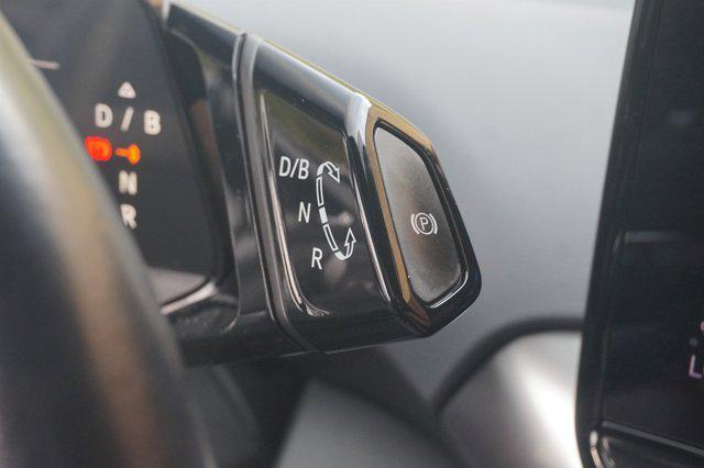 Photo of 2021 Glacier White Metallic Volkswagen ID.4