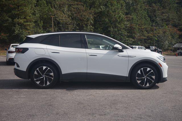 Photo of 2021 Glacier White Metallic Volkswagen ID.4