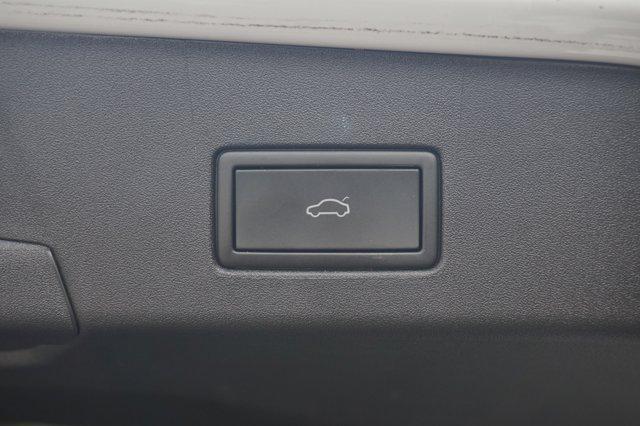 Photo of 2021 Glacier White Metallic Volkswagen ID.4