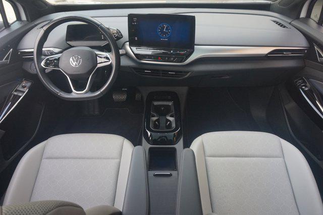 Photo of 2021 Glacier White Metallic Volkswagen ID.4