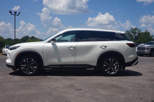 Photo of 2022 Majestic White INFINITI QX60