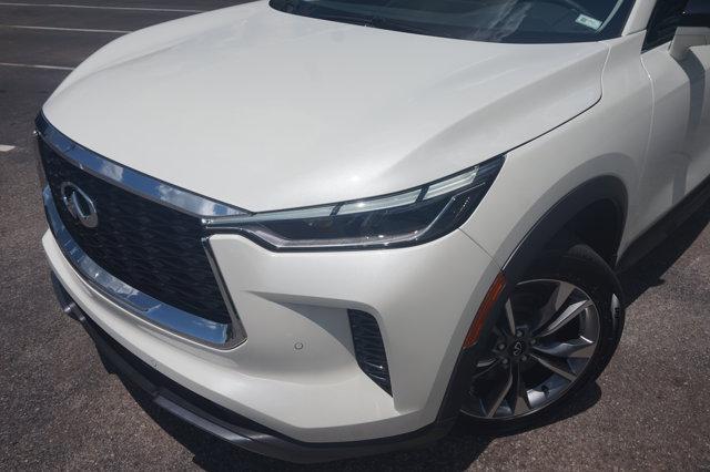 Photo of 2022 Majestic White INFINITI QX60