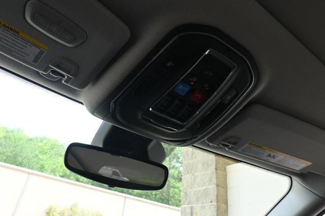 Photo of 2023 Silver Zynith Jeep Grand Cherokee 4xe