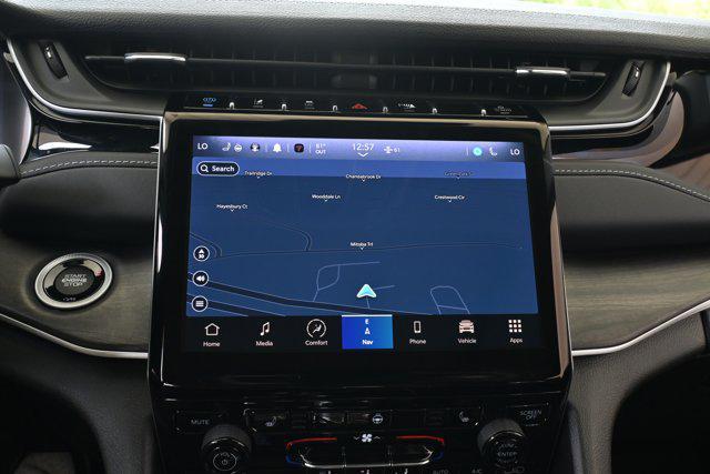 Photo of 2023 Silver Zynith Jeep Grand Cherokee 4xe