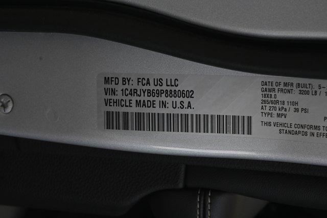 Photo of 2023 Silver Zynith Jeep Grand Cherokee 4xe