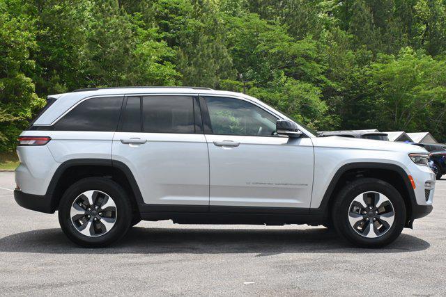 Photo of 2023 Silver Zynith Jeep Grand Cherokee 4xe