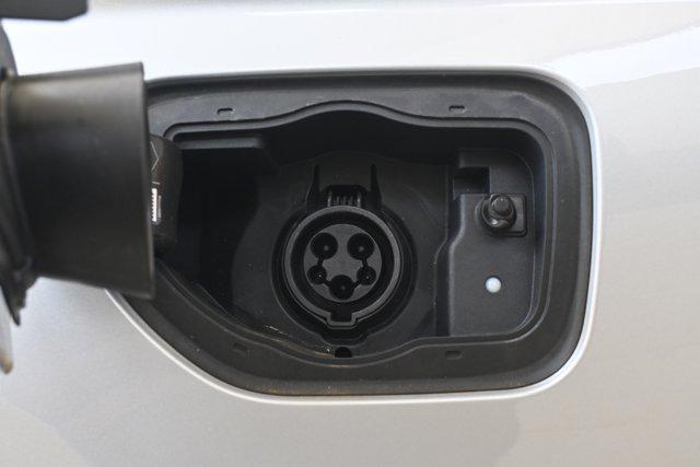 Photo of 2023 Silver Zynith Jeep Grand Cherokee 4xe