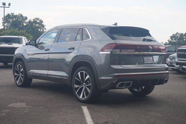 Photo of 2024 Platinum Gray Metallic Volkswagen Atlas Cross Sport