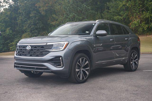 Photo of 2024 Platinum Gray Metallic Volkswagen Atlas Cross Sport