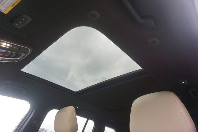 Photo of 2023 Bright White Clearcoat Jeep Grand Cherokee 4xe