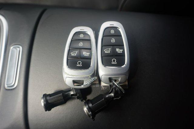 Photo of 2022 Hampton Gray Hyundai SANTA FE