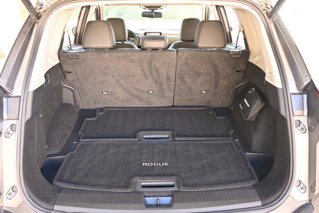 Photo of 2021 Gun Metallic Nissan Rogue
