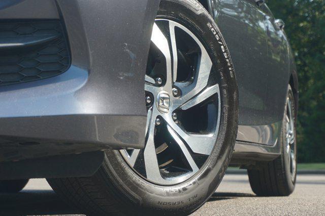 Photo of 2016 Modern Steel Metallic Honda Accord