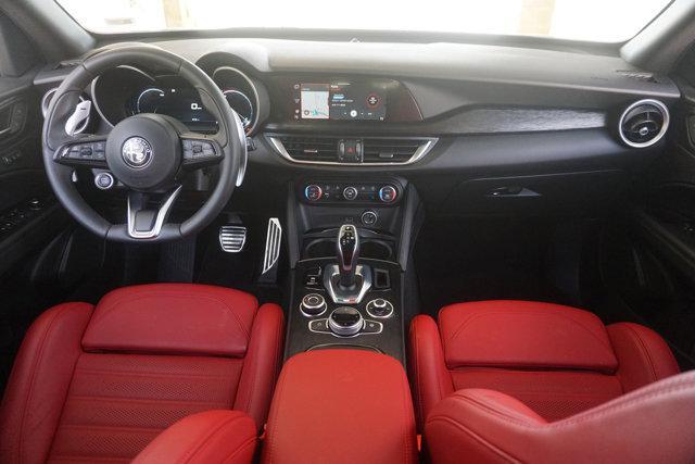 Photo of 2024 Moonlight Gray Metallic Alfa Romeo Stelvio