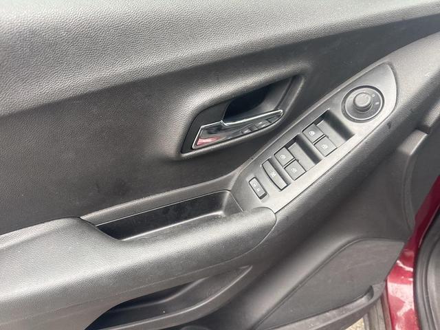 Photo of 2016 Crimson Metallic Chevrolet Trax