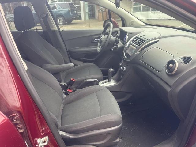 Photo of 2016 Crimson Metallic Chevrolet Trax