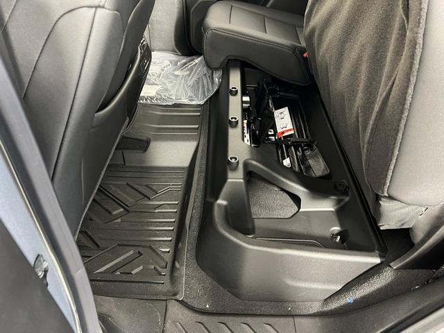Photo of 2025 Sterling Gray Metallic Chevrolet Colorado