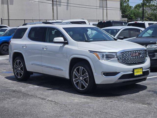 Photo of 2018 White Frost Tri-Coat GMC Acadia