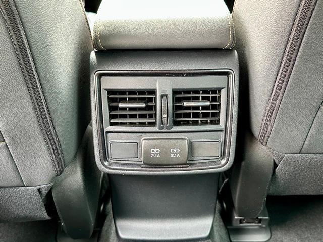 Photo of 2023 Autumn Green Metallic Subaru Forester