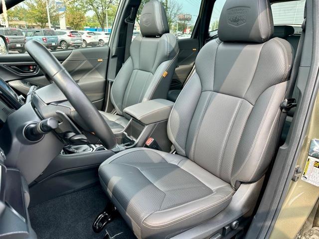 Photo of 2023 Autumn Green Metallic Subaru Forester