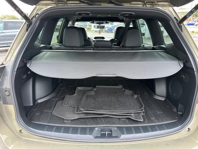 Photo of 2023 Autumn Green Metallic Subaru Forester