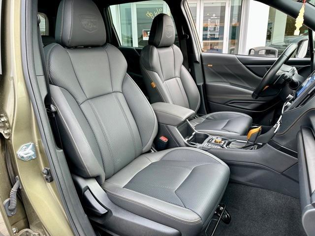 Photo of 2023 Autumn Green Metallic Subaru Forester