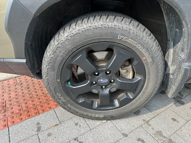 Photo of 2023 Autumn Green Metallic Subaru Forester