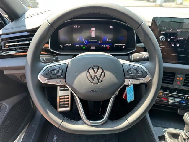Photo of 2025 Pure White Volkswagen Jetta