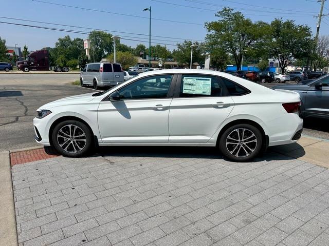 Photo of 2025 Pure White Volkswagen Jetta