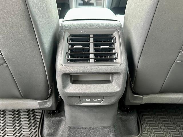 Photo of 2025 Deep Black Pearl Effect Volkswagen Tiguan