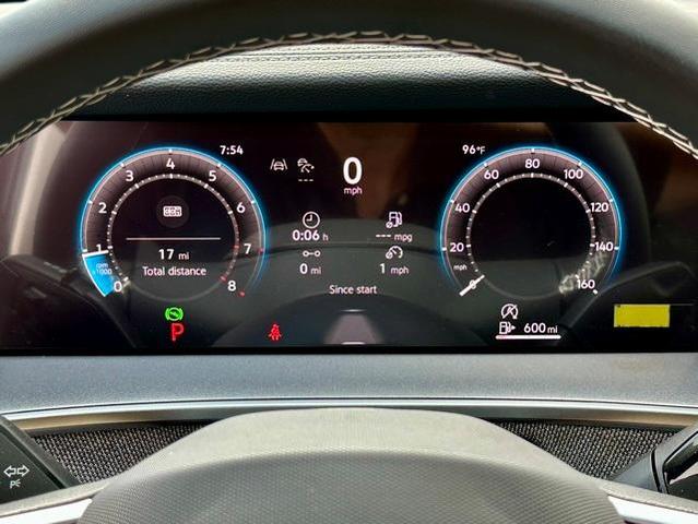 Photo of 2025 Deep Black Pearl Effect Volkswagen Tiguan