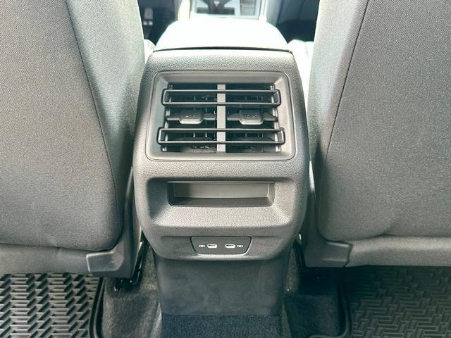 Photo of 2025 Deep Black Pearl Effect Volkswagen Tiguan