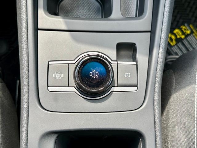 Photo of 2025 Deep Black Pearl Effect Volkswagen Tiguan