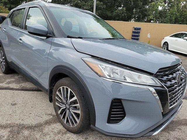 Photo of 2021 Boulder Gray Nissan Kicks