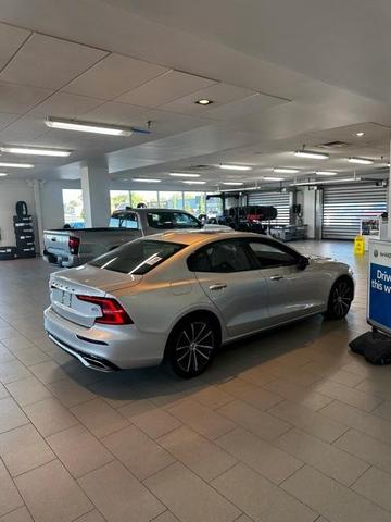 Photo of 2022 White Volvo S60