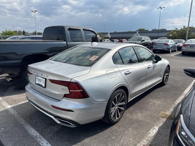 Photo of 2022 White Volvo S60